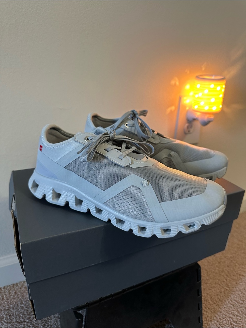On Cloud X 3 Ad Unisex (Women’s) Sneakers in Light Gray Size 8